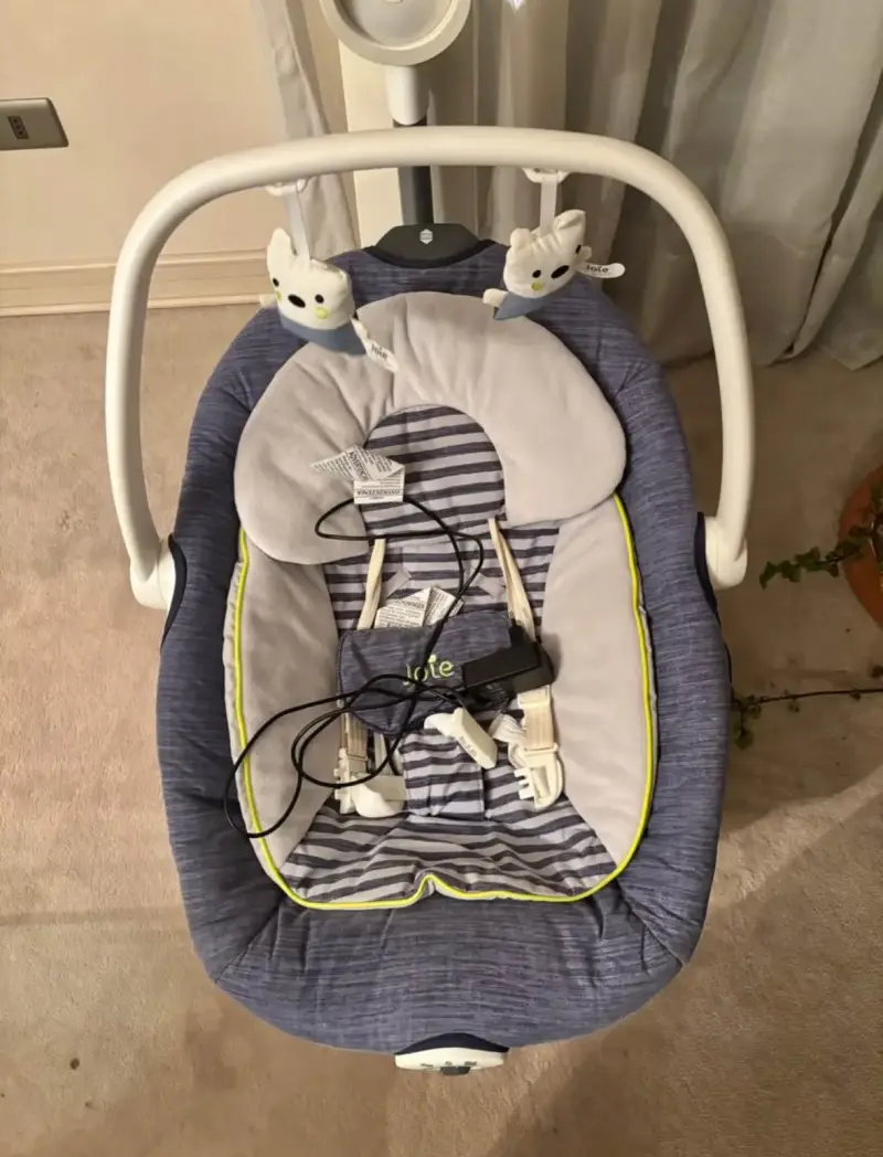 Silla mecedora para bebé - 2