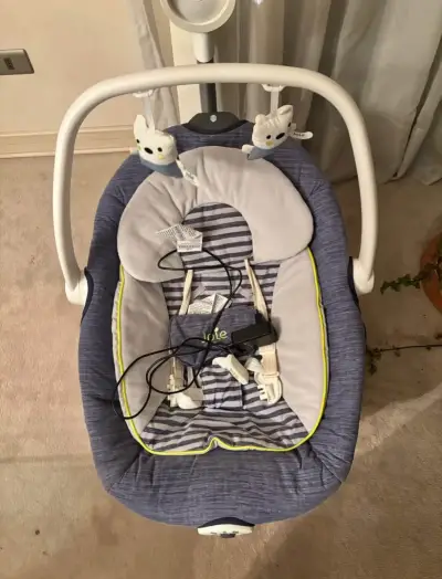 Silla mecedora para bebé - miniatura 2