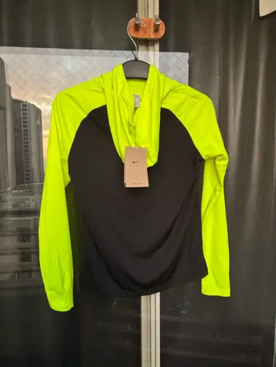 Polera deportiva bicolor Nike - miniatura 2