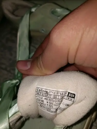 Zapatillas de lona verdes usadas - miniatura 4