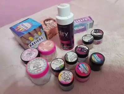 Set de productos para uñas - miniatura 1