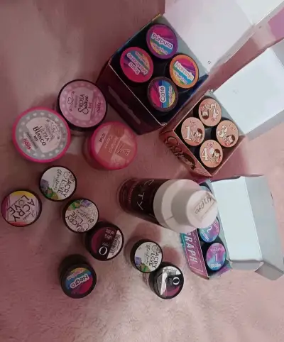 Set de productos para uñas - miniatura 2
