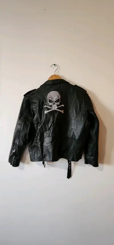 Chaqueta de cuero negra - miniatura 4