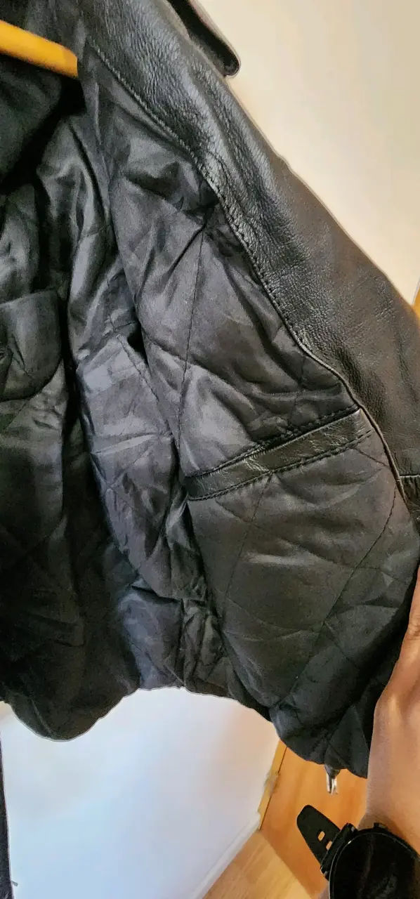 Chaqueta de cuero negra - 6
