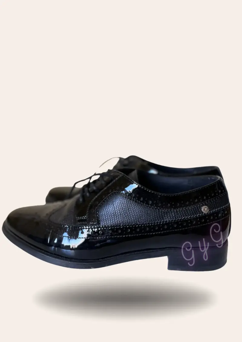 Zapatos formales de charol negro - 1