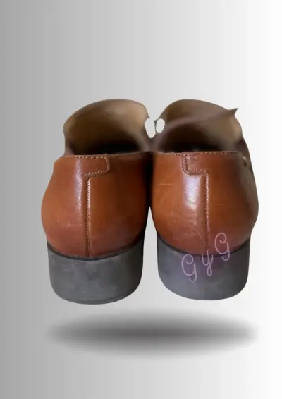 Zapatos de cuero camel usados - miniatura 2
