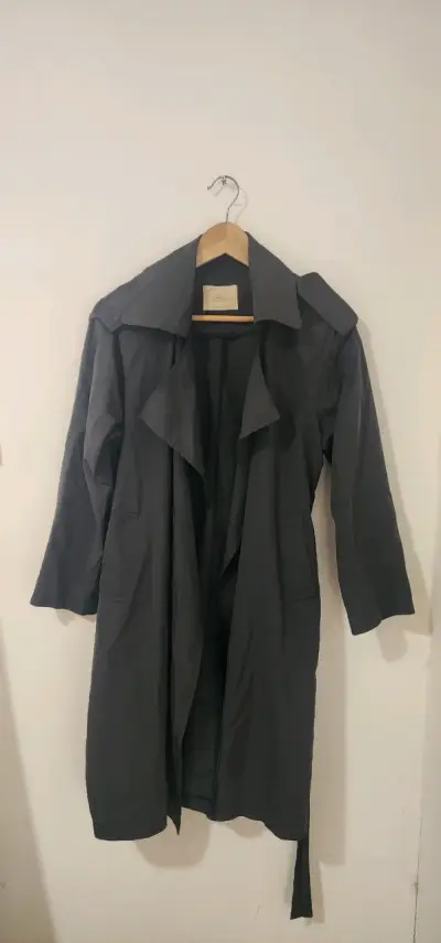 Abrigo trench impermeable - miniatura 1