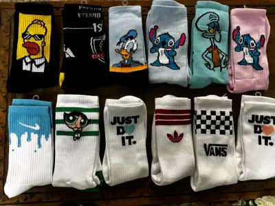 Calcetines con diseños - miniatura 1
