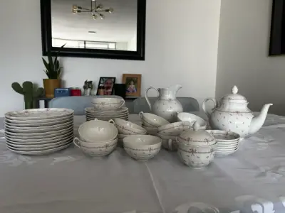Juego de vajilla de te de porcelana - miniatura 1