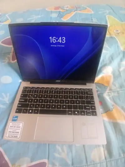 Laptop Acer Intel Core i3 - miniatura 1