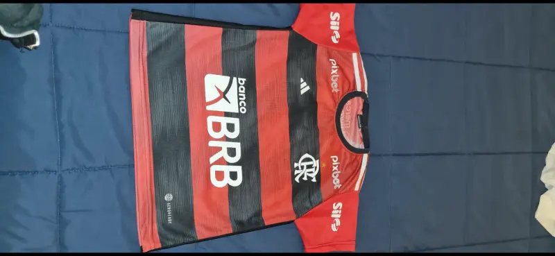 Camiseta fútbol rojo y negro - 1