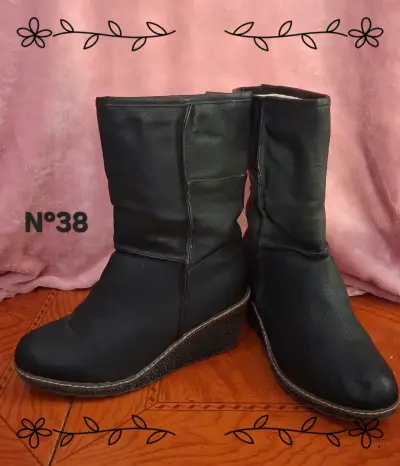 Botas negras con plataforma - miniatura 1