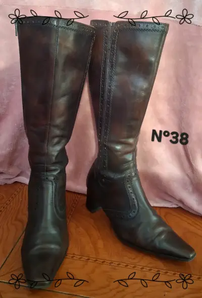 Botas negras con plataforma - miniatura 3