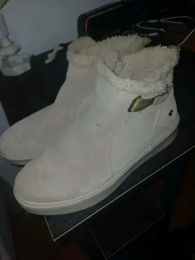 Botines beige con forro cálido - miniatura 1