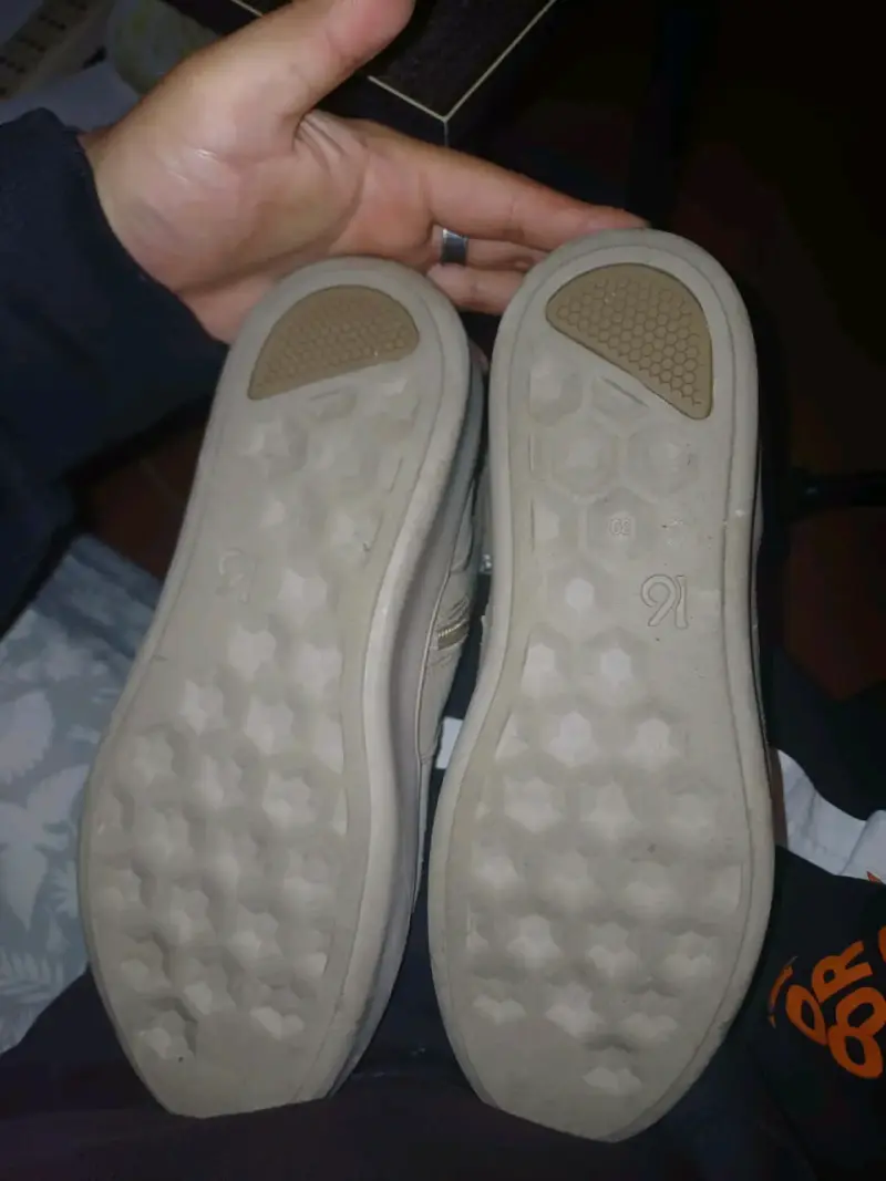 Botines beige con forro cálido - 3
