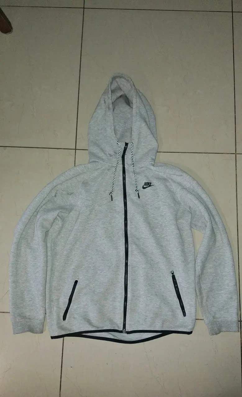 Polerón Nike tech fleece Og Talla L - 1