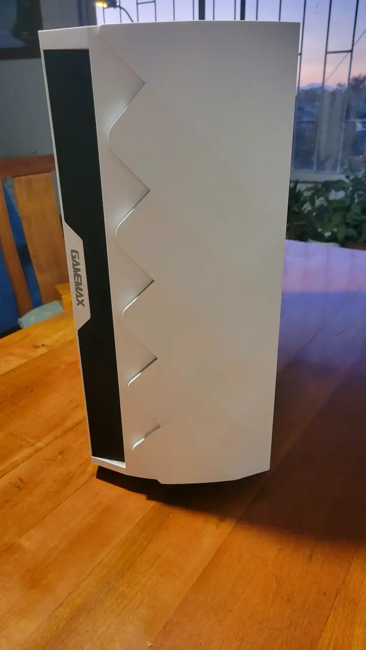 Gabinete Gamemax - 3
