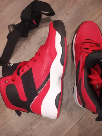Zapatillas deportivas rojas altas de Basquetbol - miniatura 2
