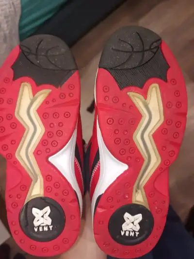 Zapatillas deportivas rojas altas de Basquetbol - miniatura 3