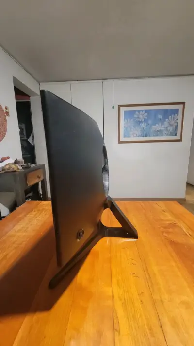Monitor Samsung Lc24rg50 24 Gaming 144hz - miniatura 4