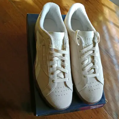 Zapatillas Reebok beige Nuevas - miniatura 3