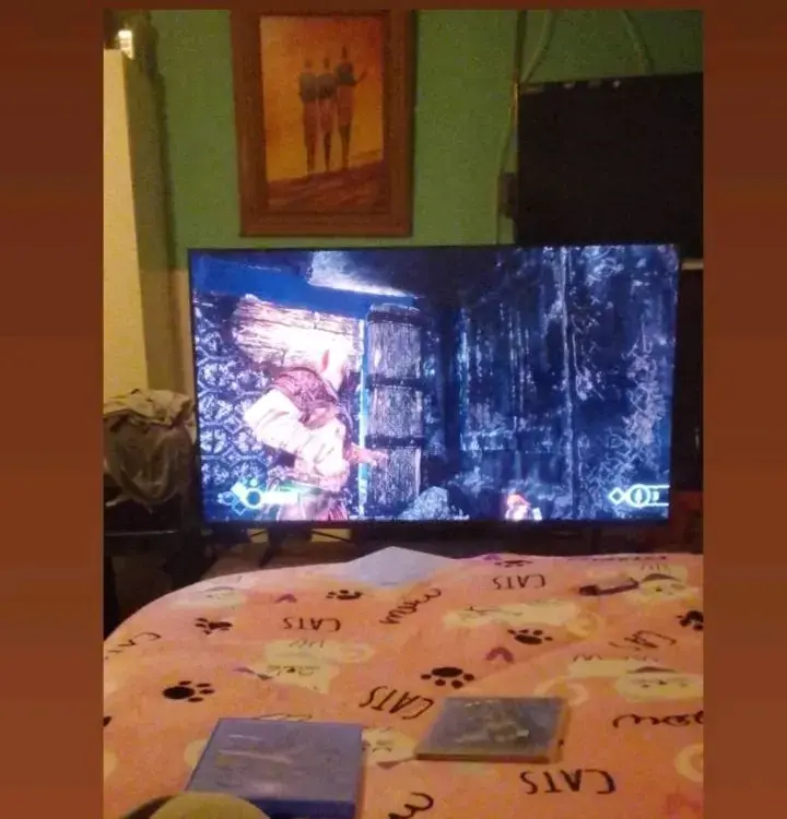Consola PlayStation 4 con juegos - 2