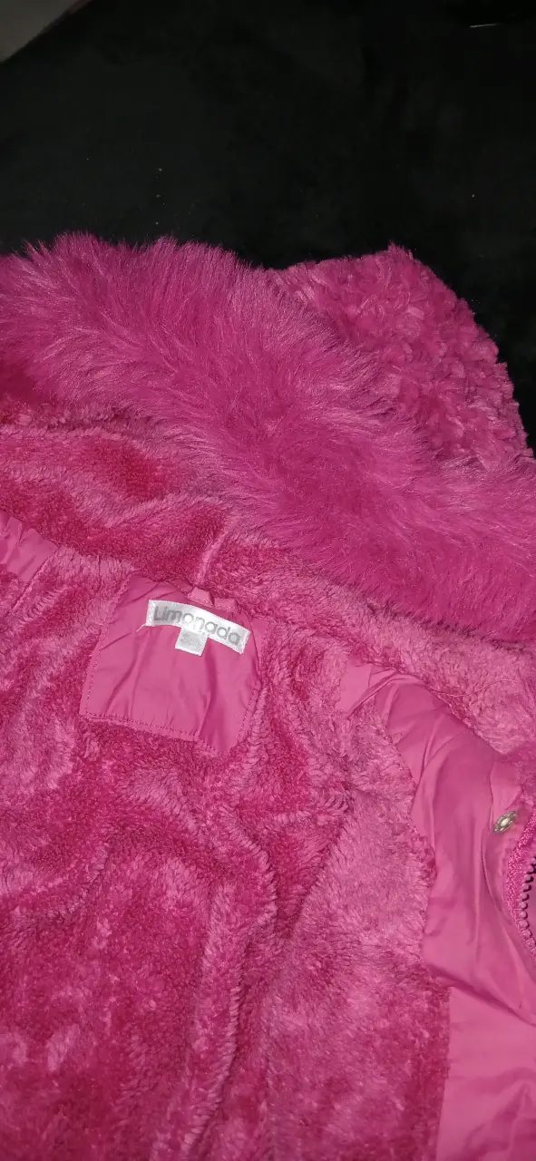 Abrigo infantil rosado con capucha - 2