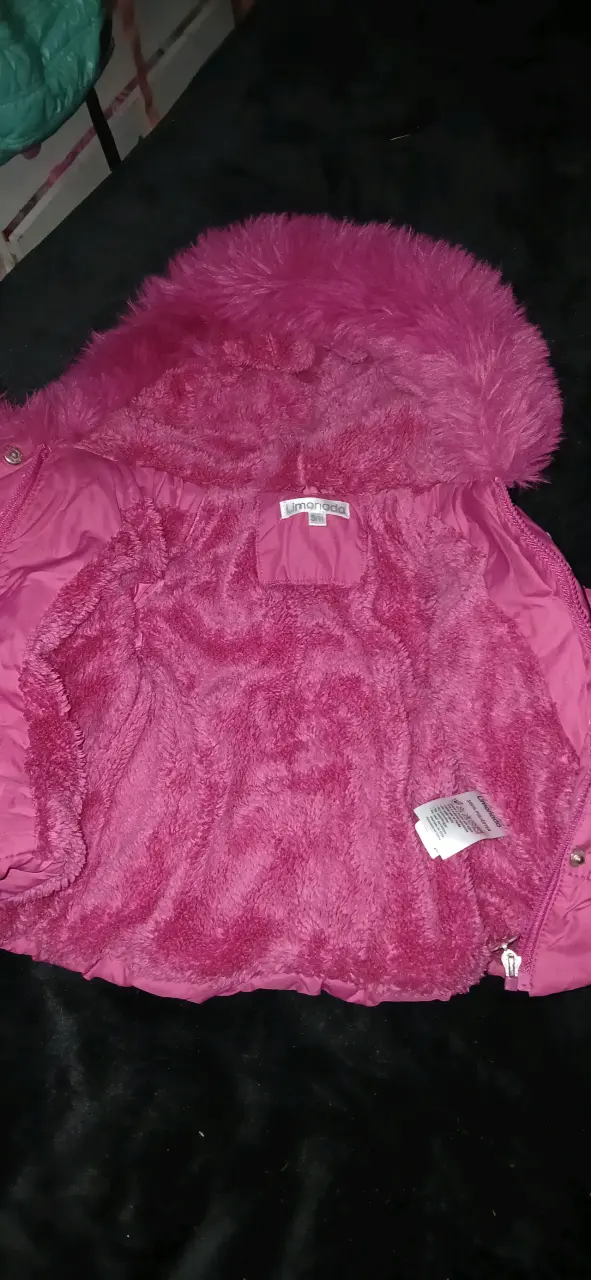 Abrigo infantil rosado con capucha - 3