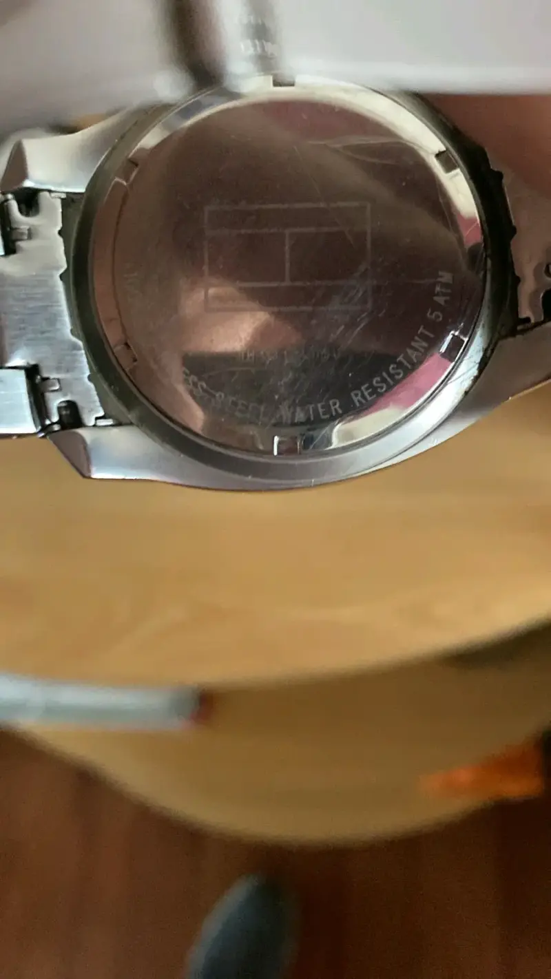Reloj Tommy Hilfiger metálico - 3