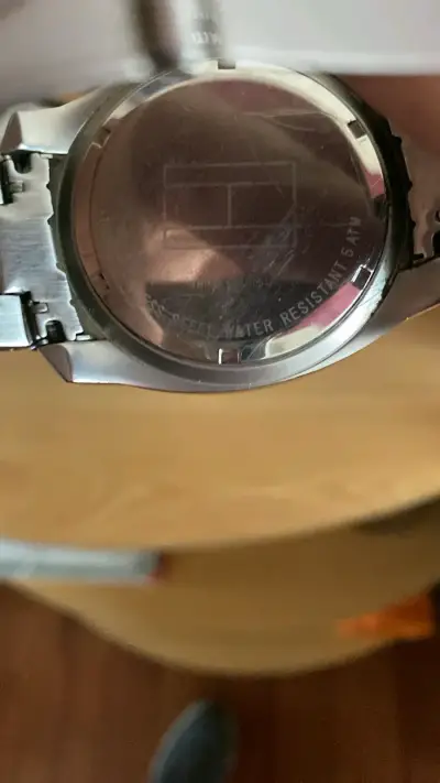 Reloj Tommy Hilfiger metálico - miniatura 3