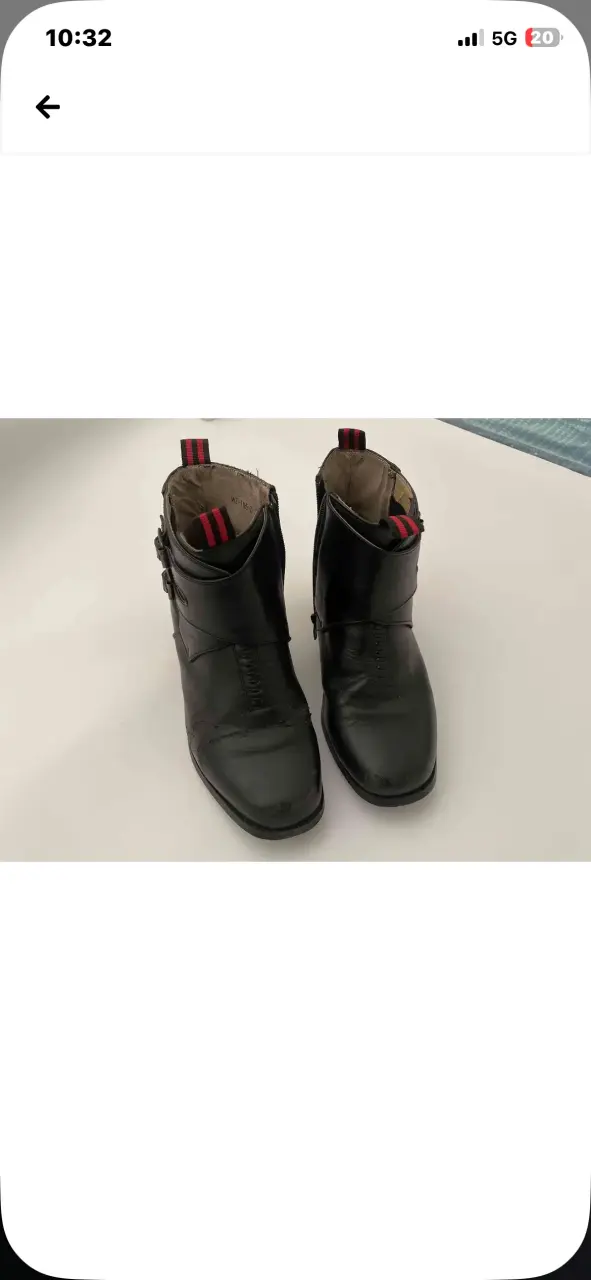 Botines negros de cuero