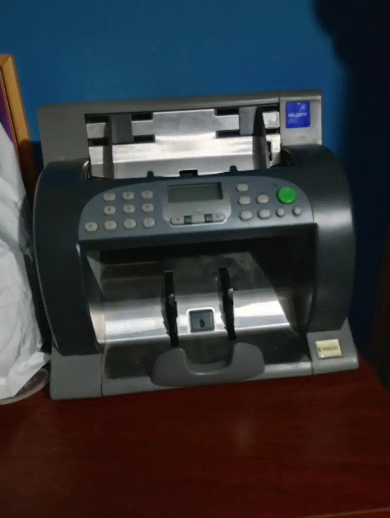 Contadora de billetes - 2