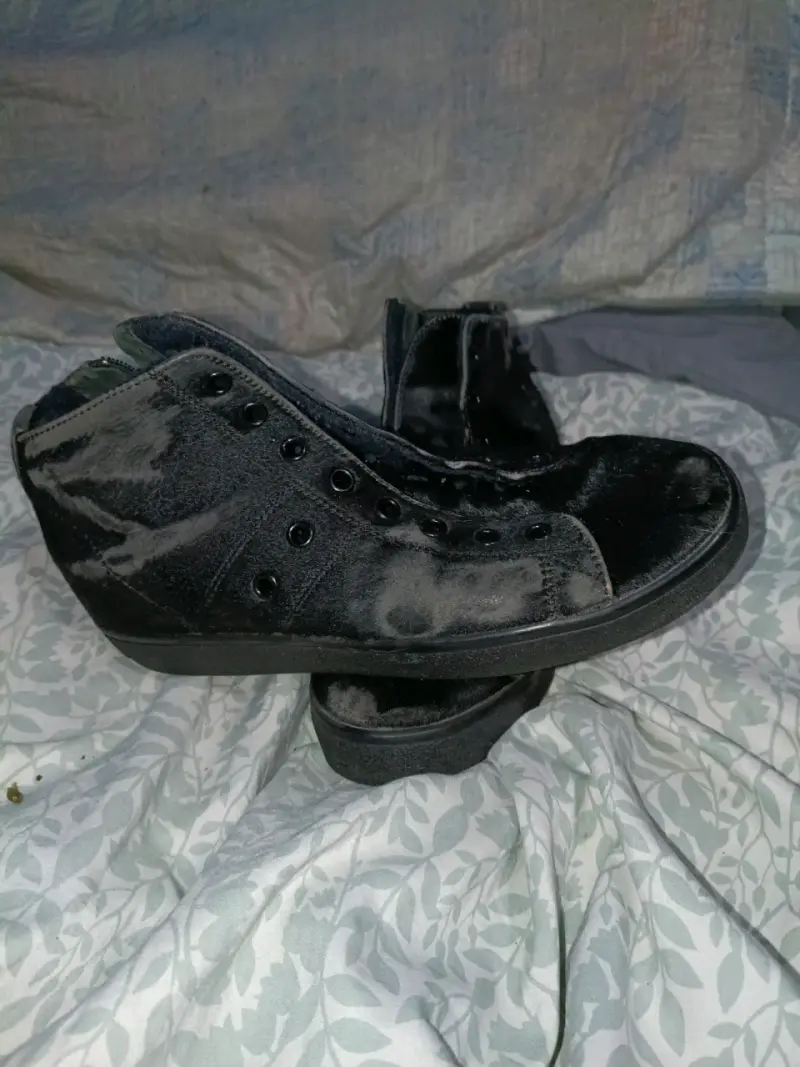 Zapatillas negras de peluche - 2