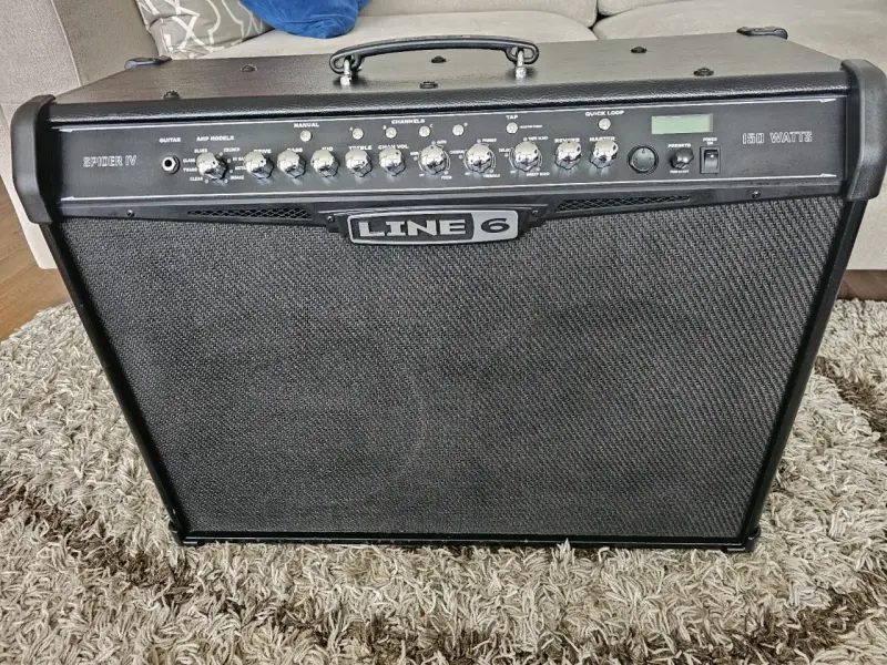 Amplificador de guitarra Line 6 Spider IV - 1