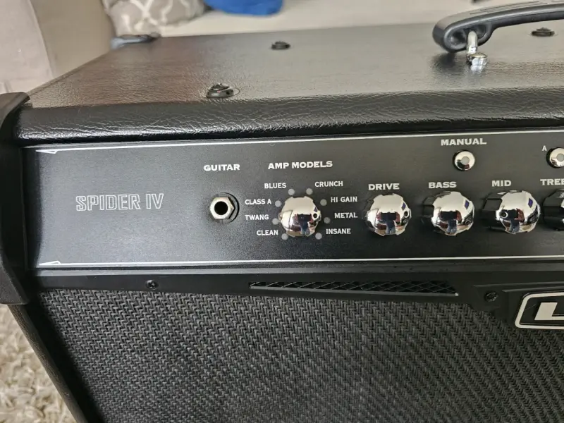 Amplificador de guitarra Line 6 Spider IV - 2