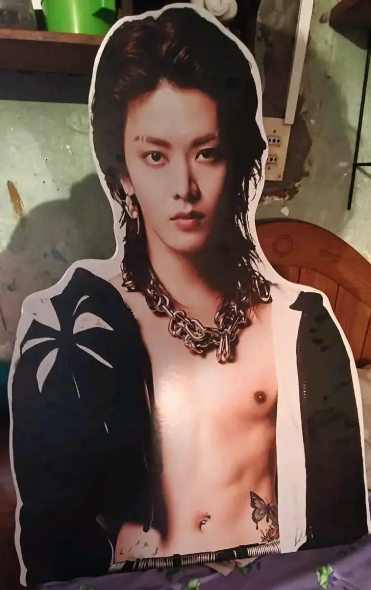 Figura de cartón de Yuta NCT - 1