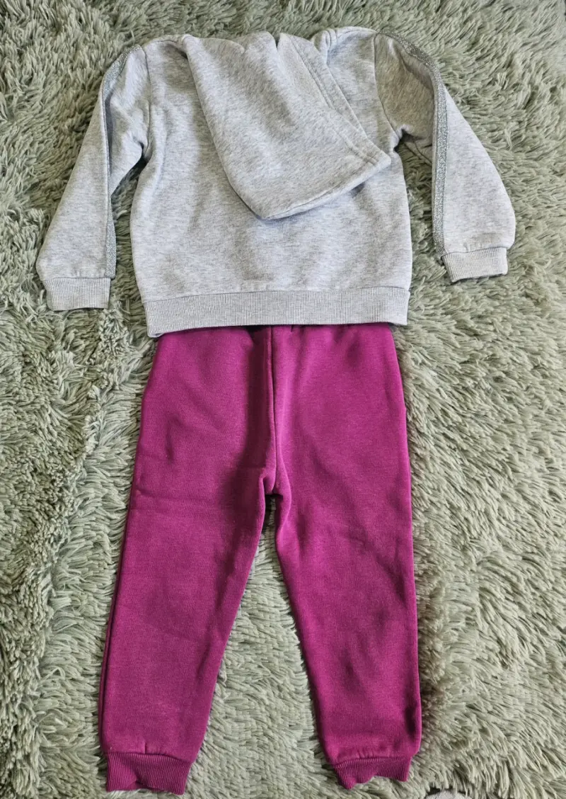 Conjunto buzo infantil gris y rosa - 2