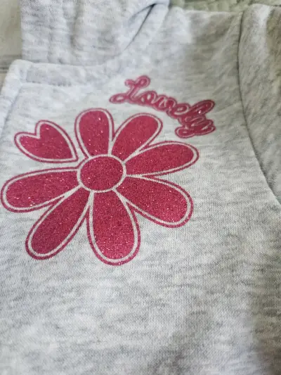 Conjunto buzo infantil gris y rosa - miniatura 3