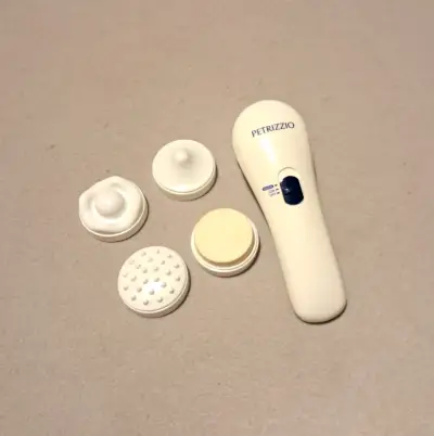 Masajeador eléctrico Petrizzio con accesorios - miniatura 1