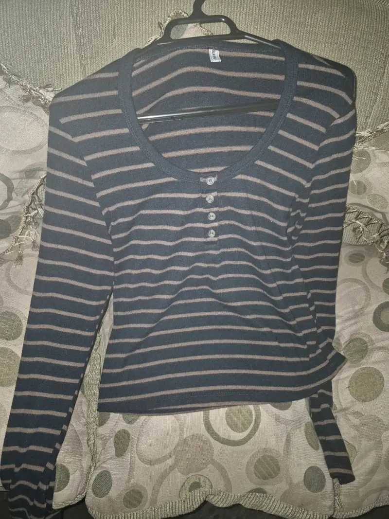 Sweater rayas azul y dorado
