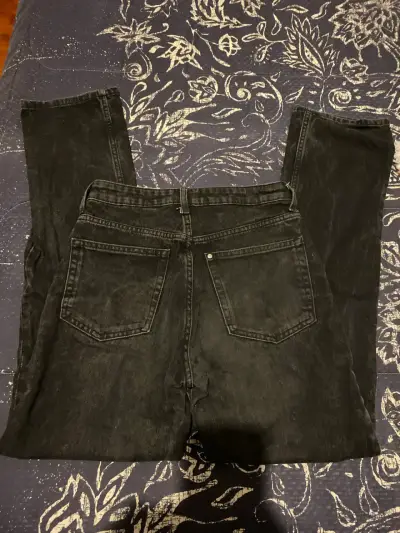 Jeans negros de mujer - miniatura 2