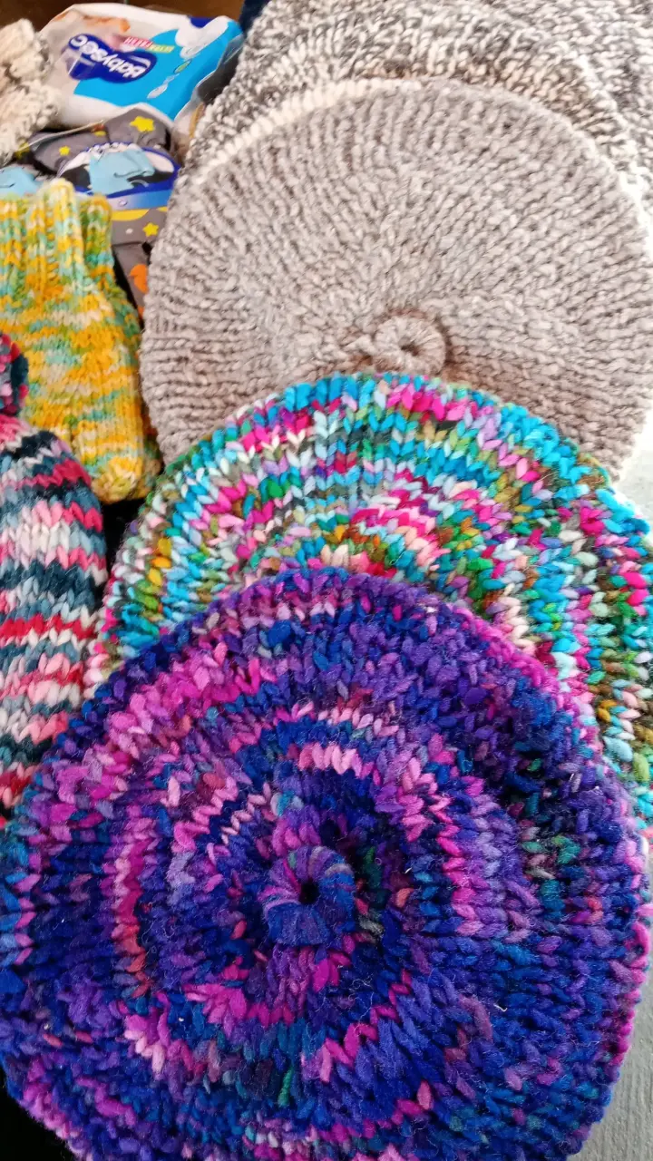 Calcetines. polainas.boinas .. gorros - 4
