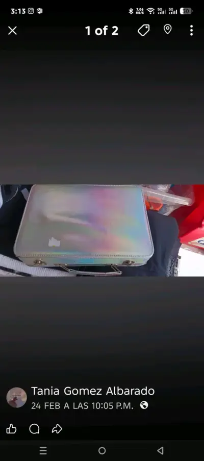 Maquillaje y mochila y cartera. - miniatura 4