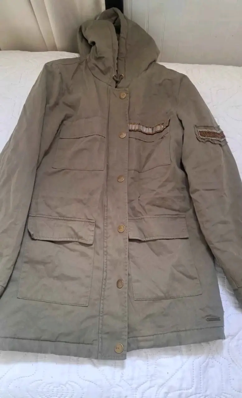 Parka verde oliva con capucha - 1