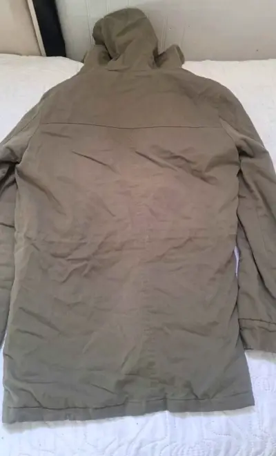 Parka verde oliva con capucha - miniatura 3