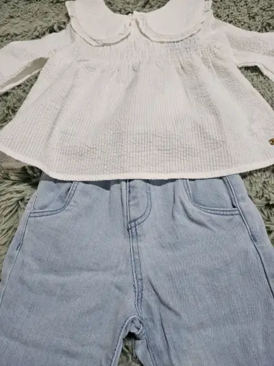 Conjunto blusa y jeans blanco y celeste - miniatura 3