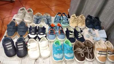 Lote de zapatos de bebé con diseño de personaje - miniatura 3