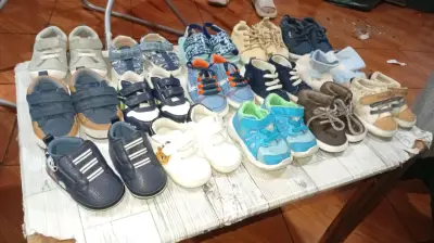 Lote de zapatos de bebé con diseño de personaje - miniatura 4