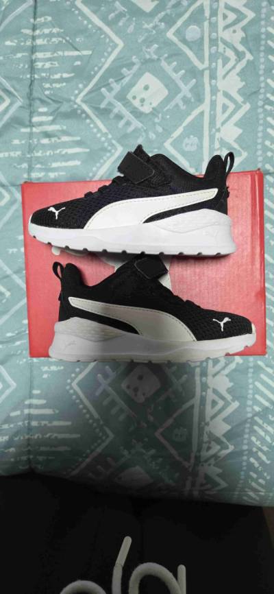 Zapatillas Puma negras para niños - miniatura 1