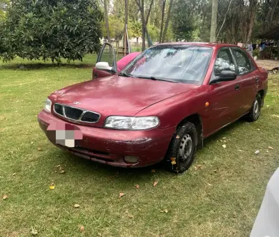 Auto daewoo nubiera rojo usado - miniatura 2